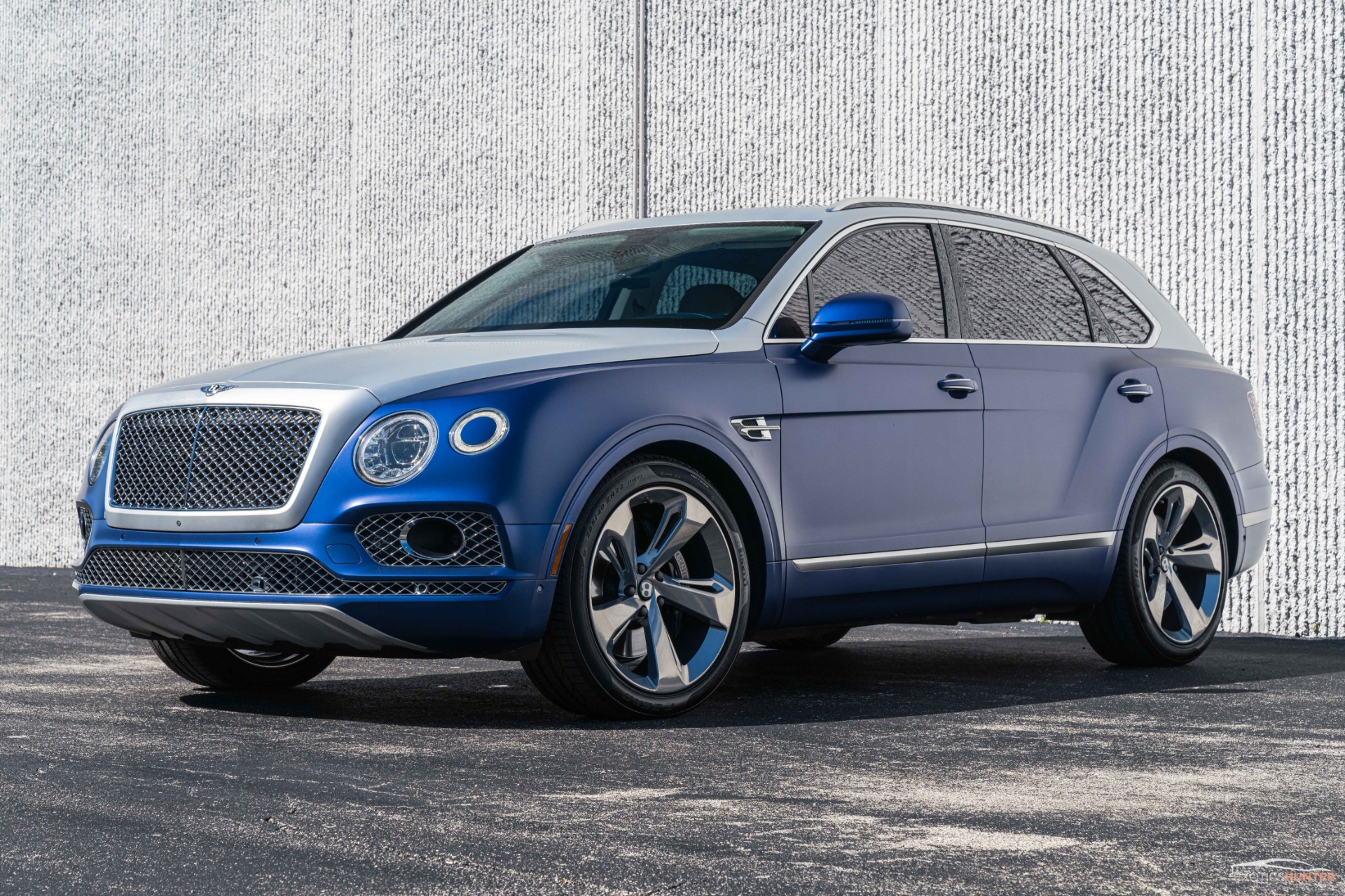Used 2018 Bentley Bentayga w/ a $310K MSRP, Mulliner, Two